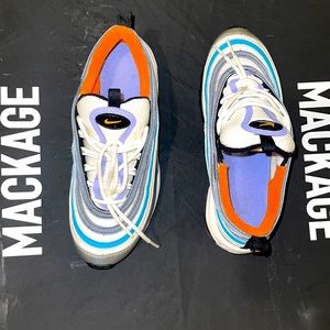 Nike. 5y. White, Orange , Silver , & Black.